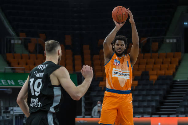 自己的手中 自己的手中